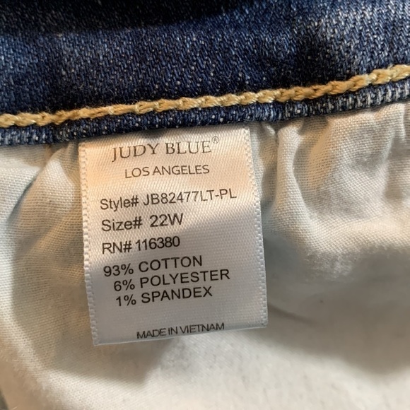 Judy Blue LIGHT WASH HIGH RISE VINTAGE WIDE LEG CROP JEANS size 22W - Picture 14 of 14